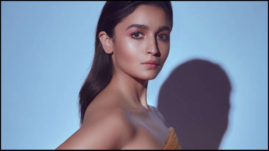 Alia Bhatt's fusion style never fails to leave us stunned