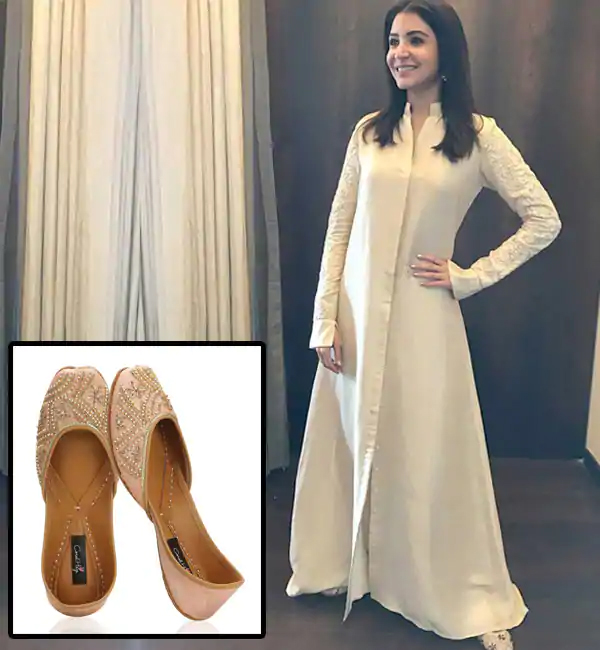 Anushka Sharma, Kareena Kapoor Khan, Jhanvi Kapoor, Sara Ali Khan: Bollywood celebs obsessed with classic juttis - 0