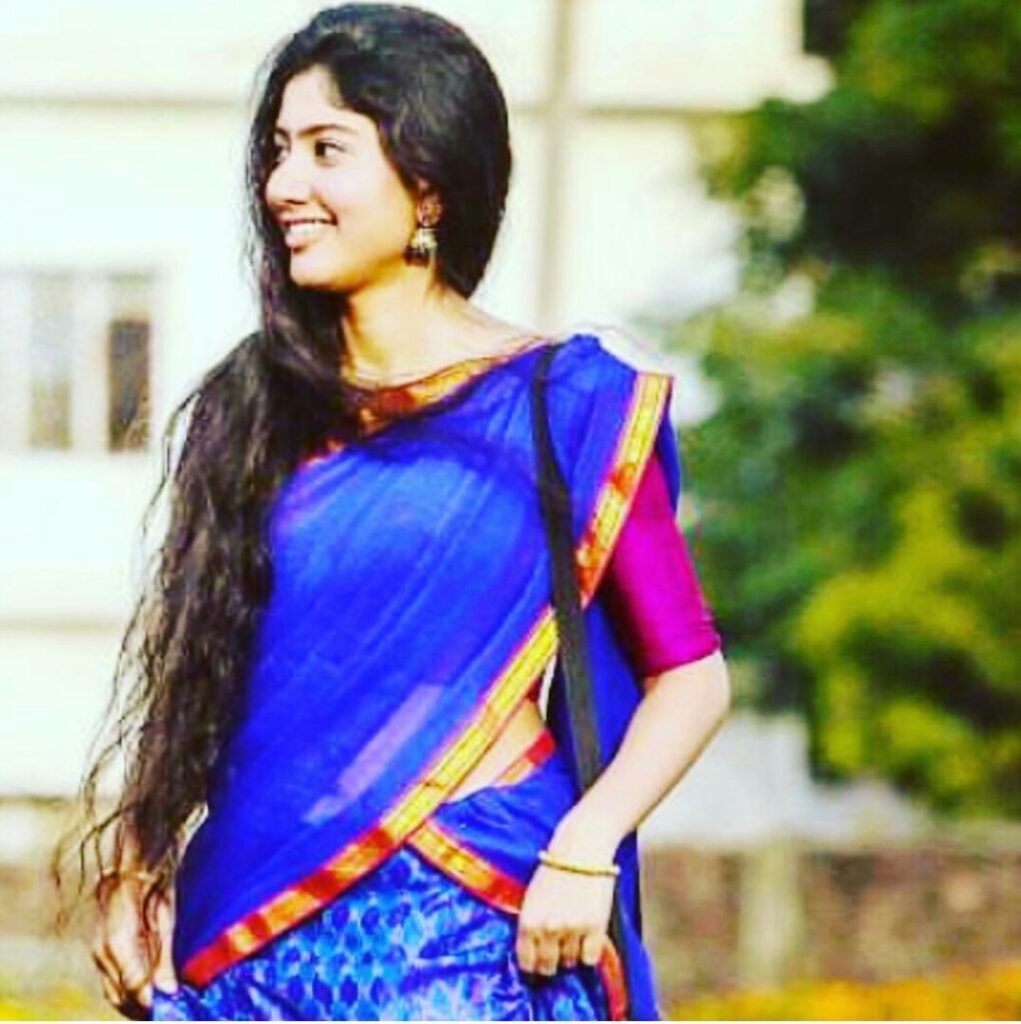 Anushka Shetty, Sai Pallavi, Samantha Akkineni: Who Looks Royal In BLUE Avatar? - 1