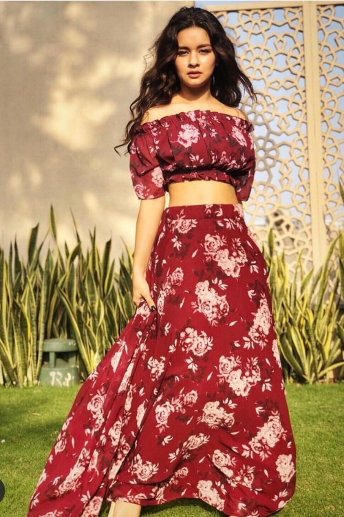 Avneet Kaur, Jannat Zubair, Shirley Setia, Arishfa Khan: Pick This Off-Shoulder Outfits for This Summer Season! - 3