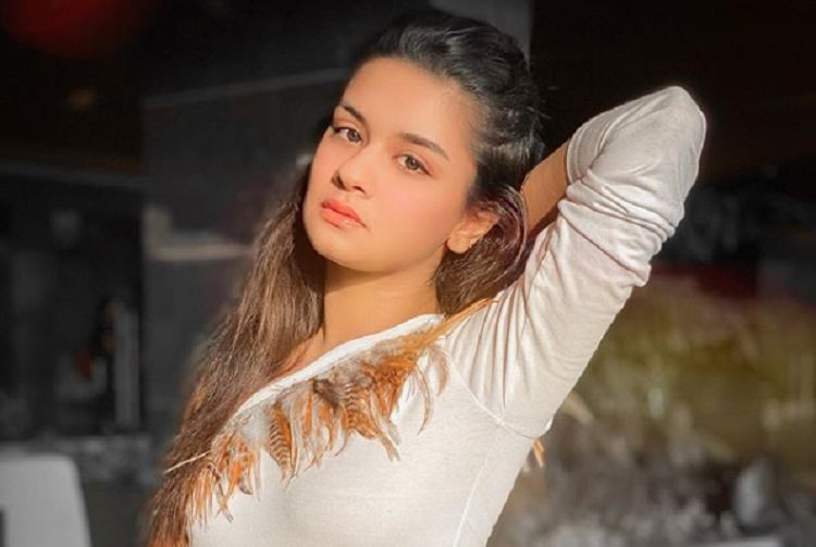 Avneet Kaur’s Casual No-Makeup Look! - 1