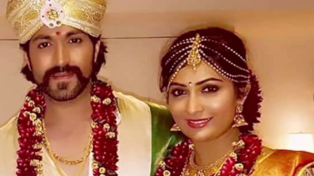 Fashion Tips on Yash And Radhika Pandit’s Wedding Style - 1