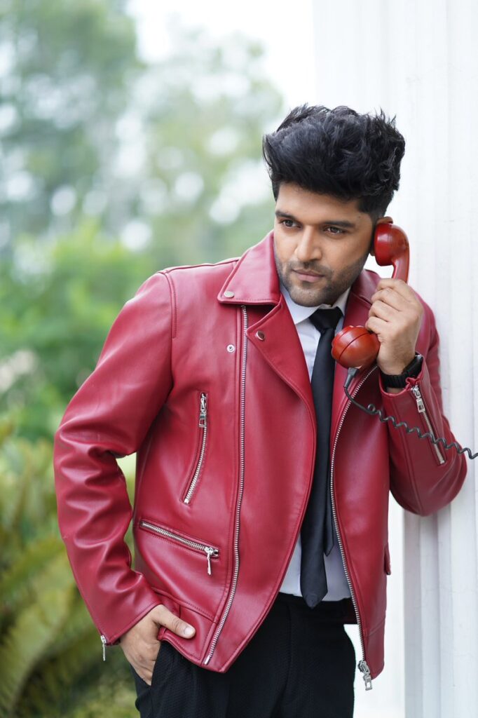 Guru Randhawa is a true fashionista, and his latest Instagram pictures are proof! - 0