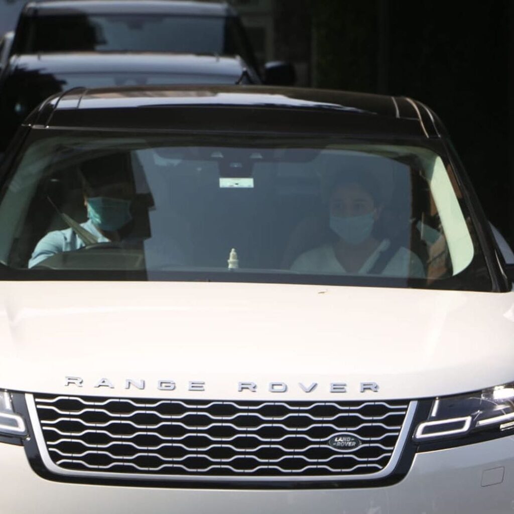 In Photos: Alia Bhatt, Kareena Kapoor Khan, Abhishek Bachchan and Saif Ali Khan leave for Rishi Kapoor’s funeral - 1