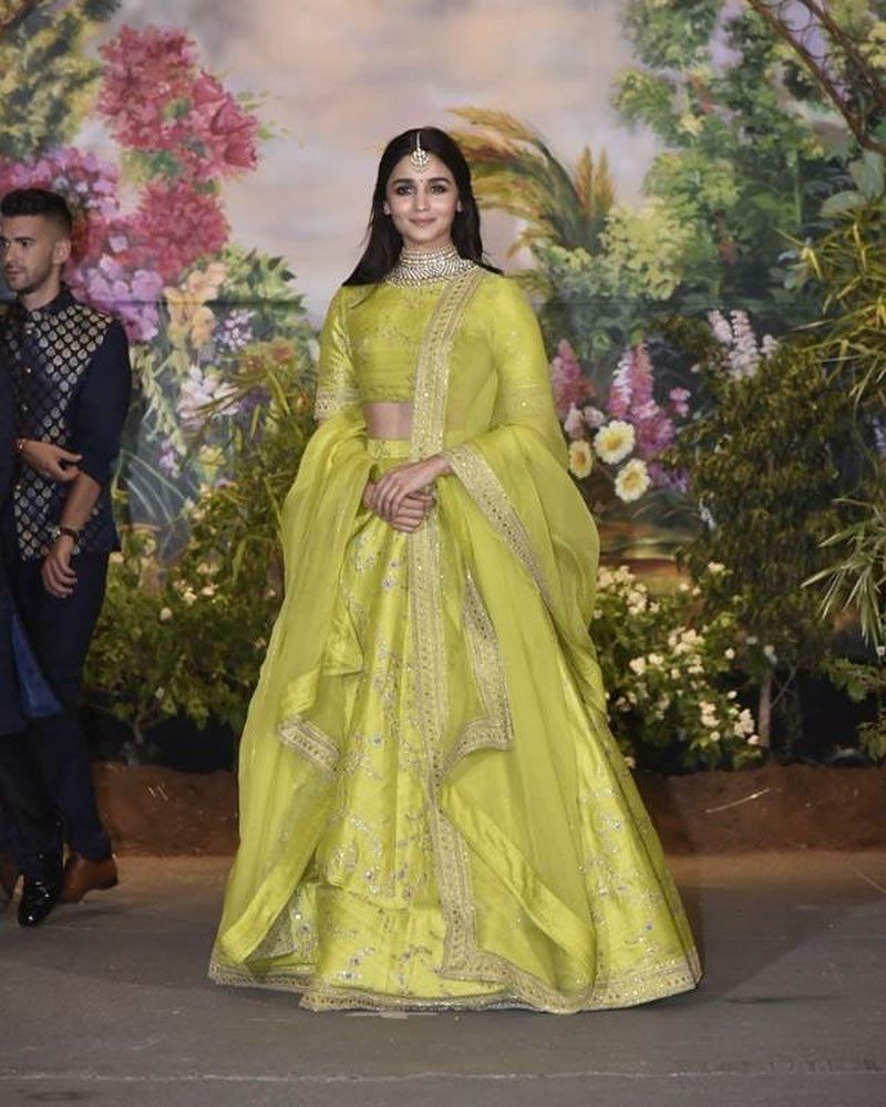 [IN PICS] Alia Bhatt’s Designer Wedding Lehenga Choli Looks for sangeet, cocktail or wedding ceremony! - 4