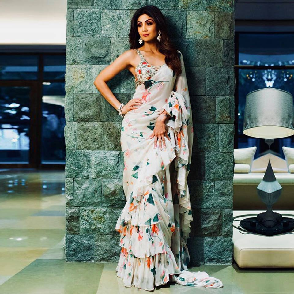 Jacqueline Fernandez, Shilpa Shetty and Alia Bhatt’s ruffle saree look is jaw-dropping gorgeous! - 2