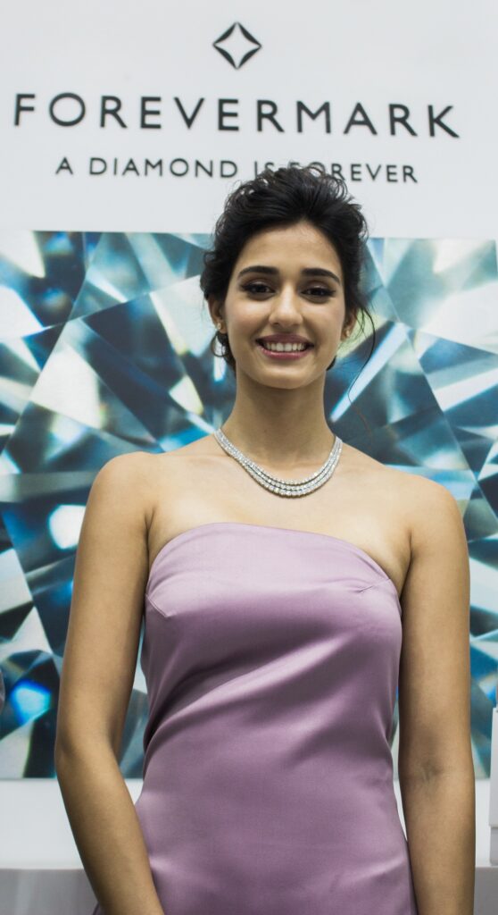 Janhvi Kapoor, Disha Patani, Kiara Advani, Tara Sutaria: FUNKY Jewellery Designs You MUST TRY - 3