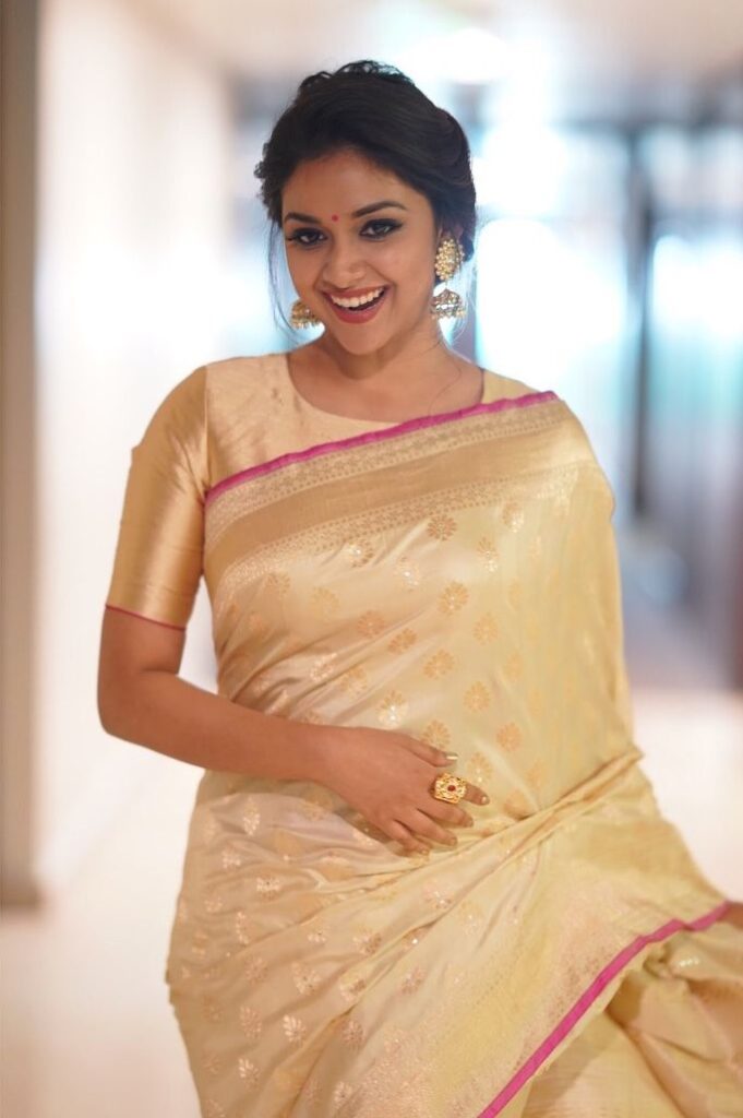 Keerthy Suresh and Samantha Akkineni’s summer sarees collection is classy and elegant! - 6