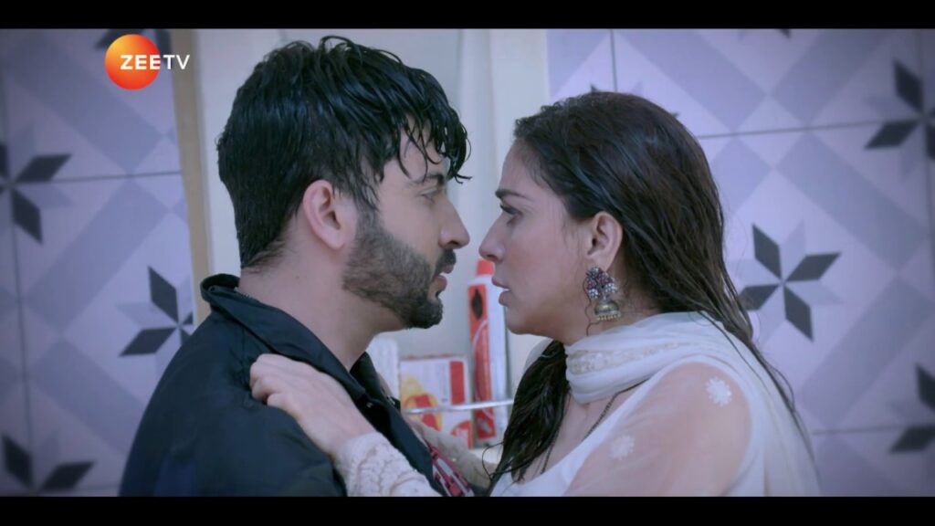 Kundali Bhagya: Karan and Preeta’s SHOWER ROMANCE - 1