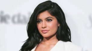 Kylie Jenner recreates the iconic KUWTK ‘cute jeans’ moment
