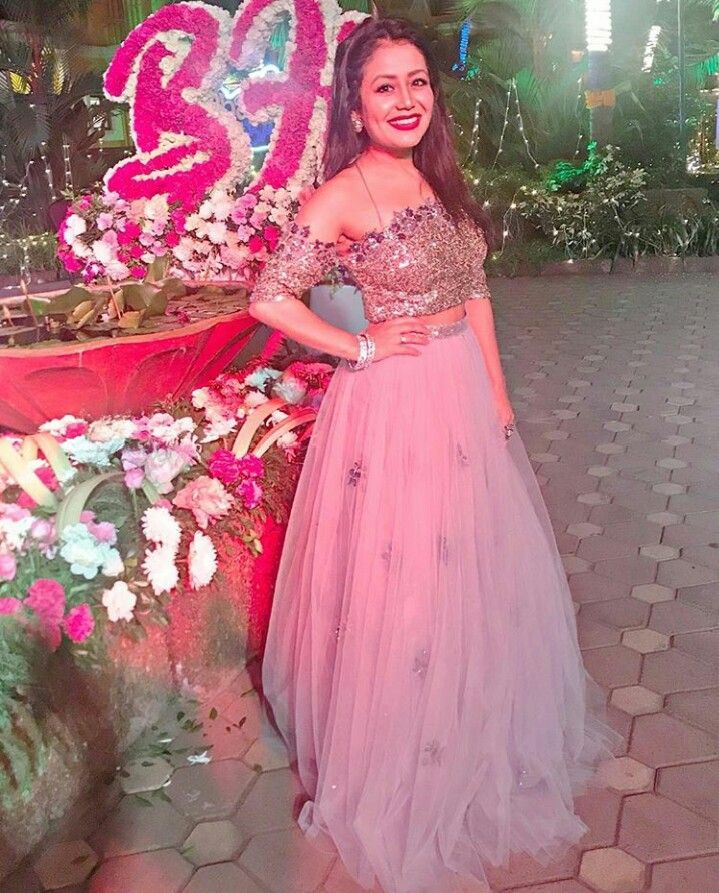 Meet Bollywood Singer Neha Kakkar’s stunning lehenga pictures! - 1