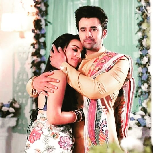 Mesmerizing Romance in Naagin: From Ritik-Shivanya to Dev-Brinda - 4