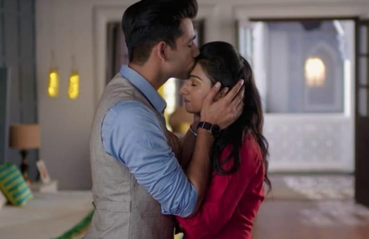 Missing Yeh Rishta Kya Kehlata Hai couple Naksh and Kirti’s romantic moments? Check out their cute pictures - 0