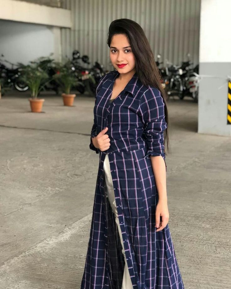 Mithila Palkar, Jannat Zubair, Avneet Kaur: Jazz Up Your Style with These Top 3 Must-Have Kurtis - 1