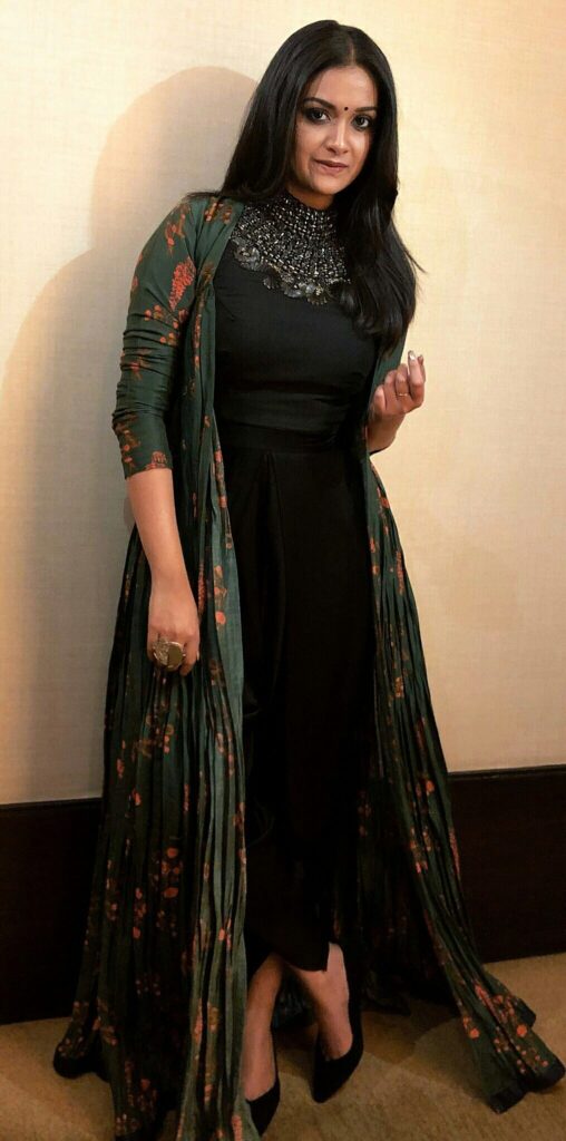 Nayanthara, Anushka Shetty, Keerthy Suresh, Samantha Akkineni: Add this embellished pieces to your wishlist right now! - 4