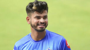 Oh Yes!!! Shreyas Iyer is perfecting the art of selfies