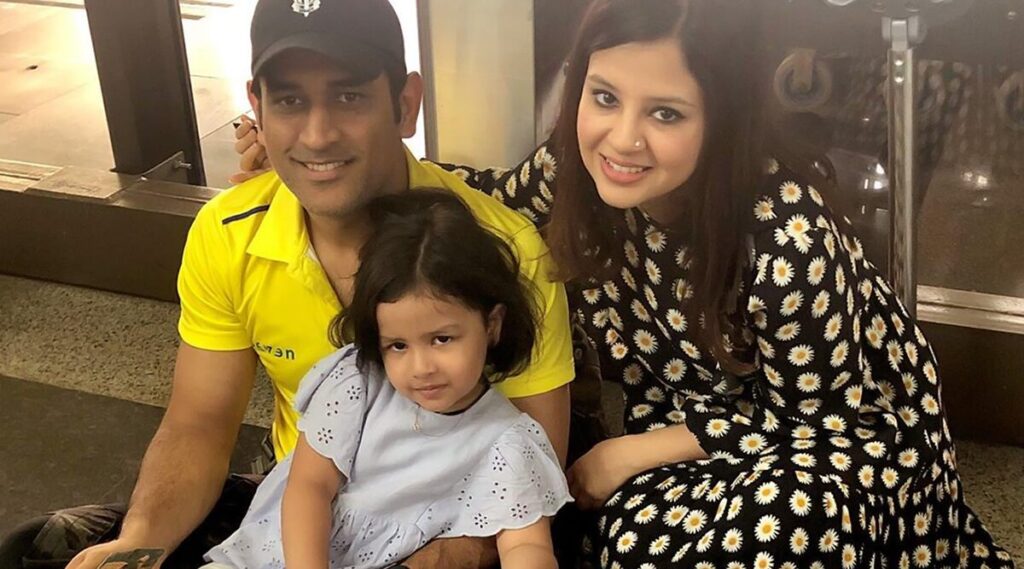 Pictures That Prove Mahendra Singh Dhoni Is The Perfect Family Man - 3