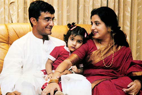 Pictures That Prove Sourav Ganguly Is The Perfect Family Man - 3