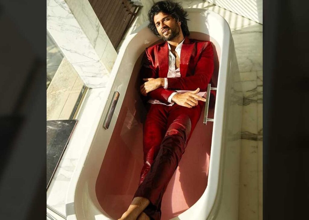 Prabhas, Allu Arjun, Yash, Mahesh Babu, Vijay Deverakonda, Naga Chaitanya: 7 Times Celebrities Wore Red and Rocked It! - 5