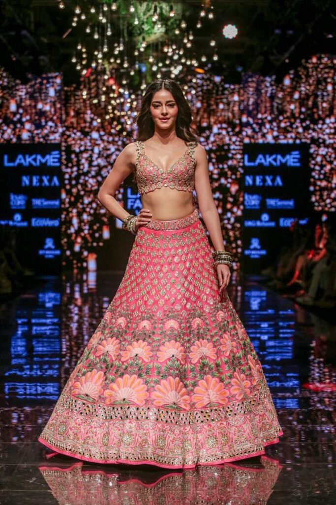 Priyanka Chopra, Deepika Padukone, Kareena Kapoor Khan: The 10 Best Lakme Fashion Week Showstopper Outfits Of All Time - 5