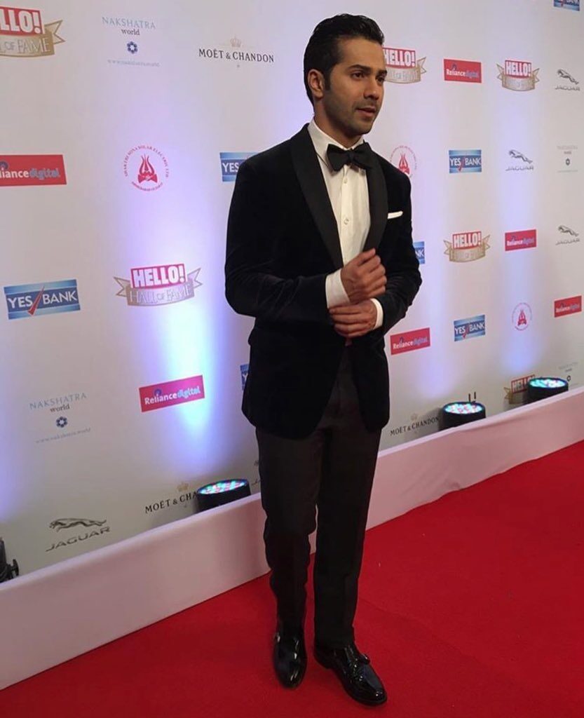 Ranveer Singh, Kartik Aaryan, Hrithik Roshan, Varun Dhawan, Vicky Kaushal: Who Carries Best Red Carpet Look? - 1