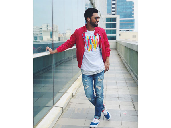 Ranveer Singh, Kartik Aaryan, Varun Dhawan, Vicky Kaushal, Hrithik Roshan: 9 Stylish Bollywood Actors You Should Follow If You Love Fashion - 7