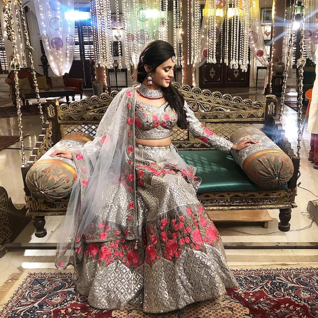 Rhea Sharma’s Instagram is giving us fairy tale goals in this dreamy lehenga! - 5