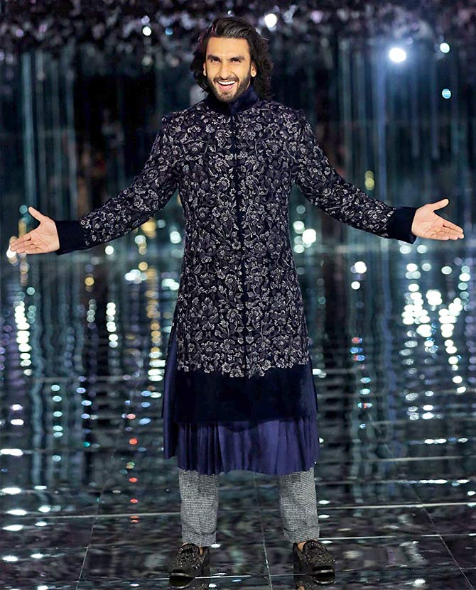 Salman Khan, Hrithik Roshan, Ranveer Singh, Vicky Kaushal, Kartik Aaryan: Top 5 Looks Of Your Favorite Stars From Manish Malhotra Collection - 0