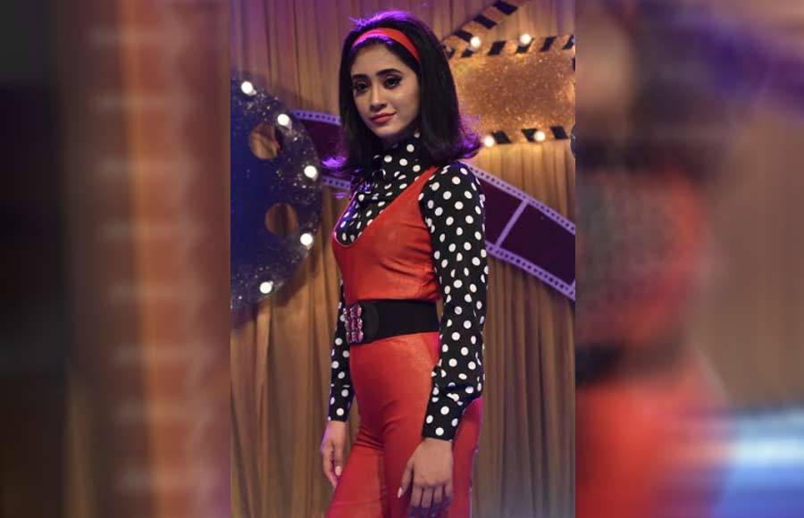 Shivangi Joshi And Surbhi Chandna Give Us Retro Style Outfit Ideas For Women! - 0