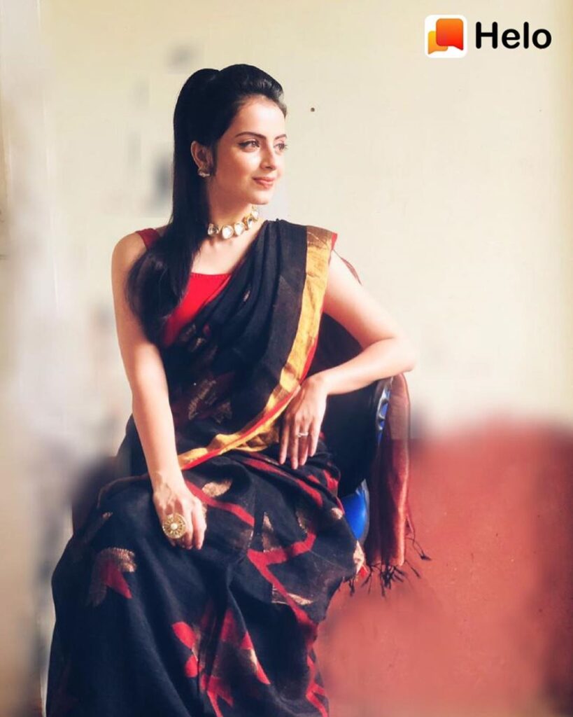 7 Saree Looks of Shrenu Parikh That Are Super Stylish And Elegant! - 1