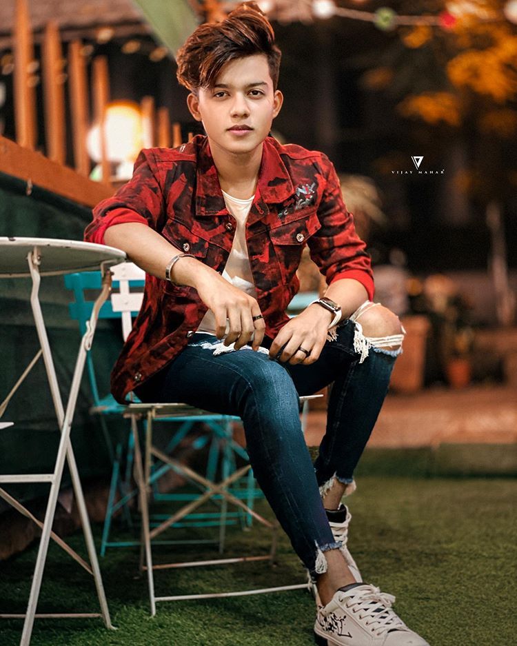 Siddharth Nigam, Faisu, Riyaz Aly, Awez Darbar: Who brings a spark to casual style? - 2