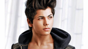 Siddharth Nigam is soaring temperature in a shirtless Instagram post: Check Out Now
