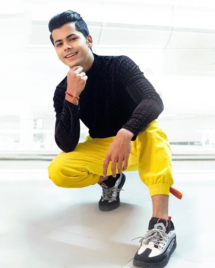 Siddharth Nigam’s Best Shoe Style Moments - 0