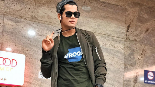 Siddharth Nigam’s Sunglasses Is A Quintessential Style Statement! - 3