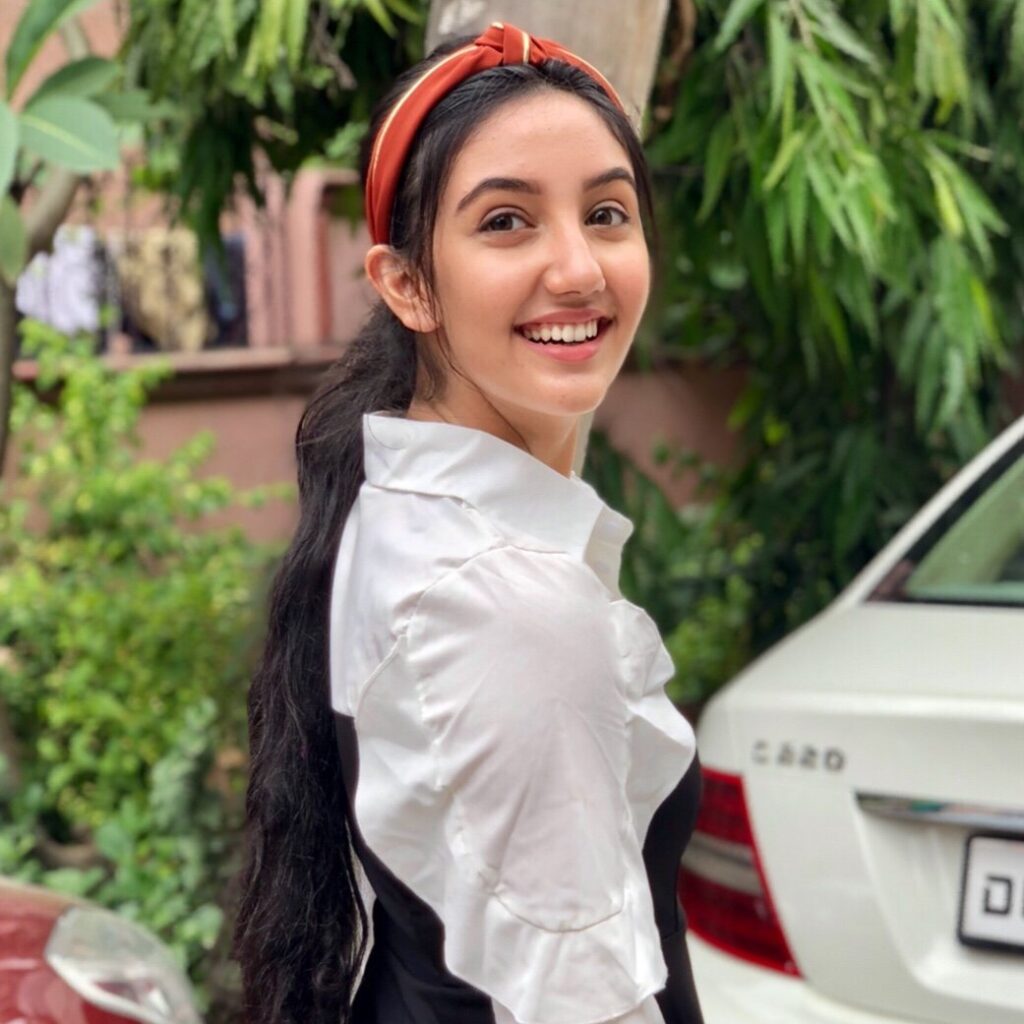 Take Fashion Tips from Ashnoor Kaur To Elevate Your Style! - 1