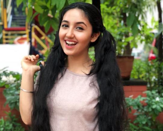 Take Fashion Tips from Ashnoor Kaur To Elevate Your Style! - 2