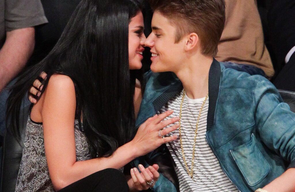 #Throwback To Selena Gomez & Justin Bieber’s Sweet Moments Together - 3