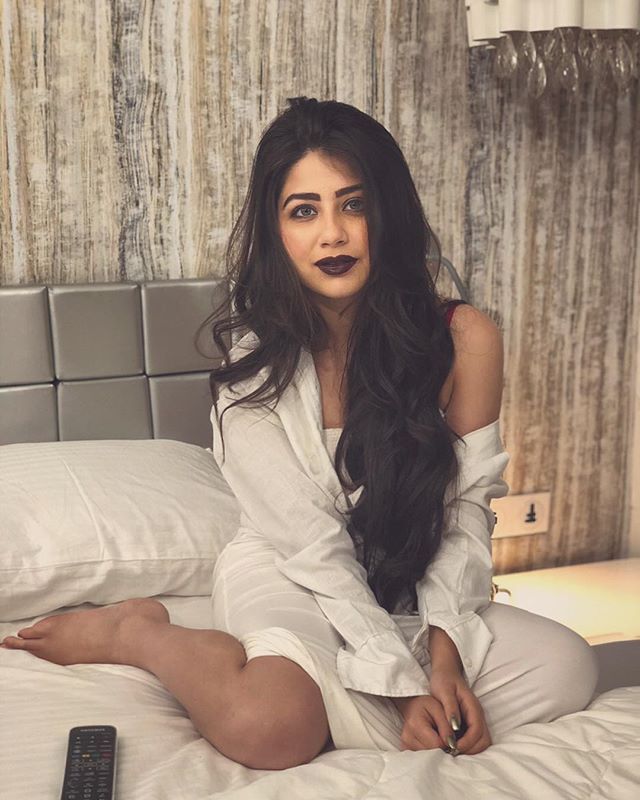 Top killer looks of Aditi Bhatia that had us sweating! - 1