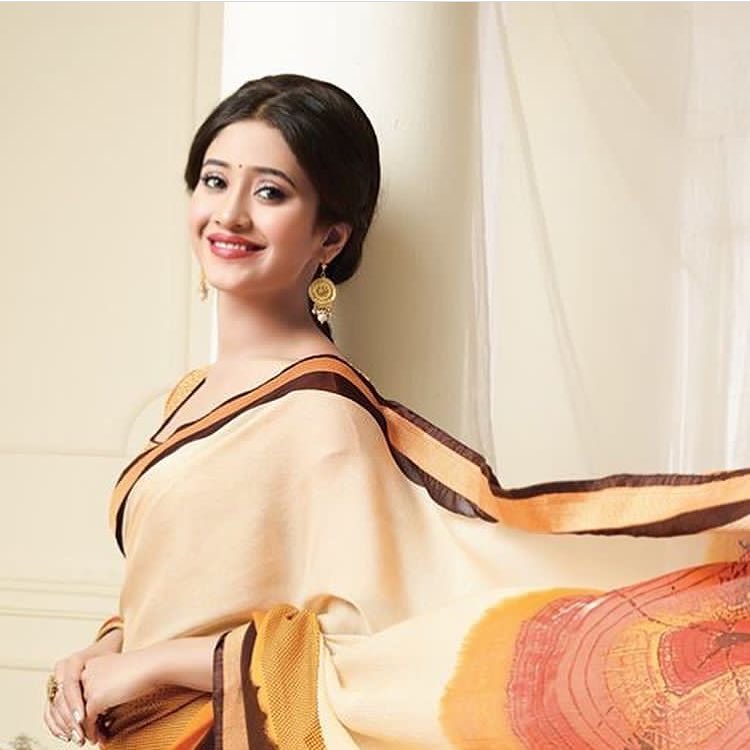 Shivangi Joshi Is A Fashion Influencer - 5