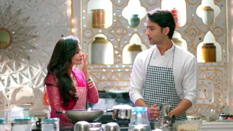 Yeh Rishtey Hain Pyaar Ke: Check Out Abir and Mishti's KITCHEN ROMANCE! 1