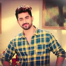 Zain Imam Looks HOT In These Checkered Outfits, See pics - 4