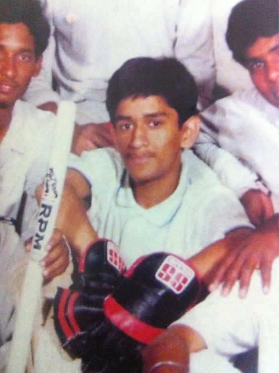 10 Rare UNSEEN Photos Of MS Dhoni From Childhood  - 1