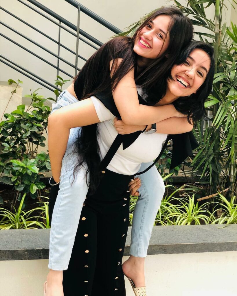 Avneet Kaur, Jannat Zubair, Ashnoor Kaur, Arishfa Khan: Tiktok Stars and Their BFF Moments - 9