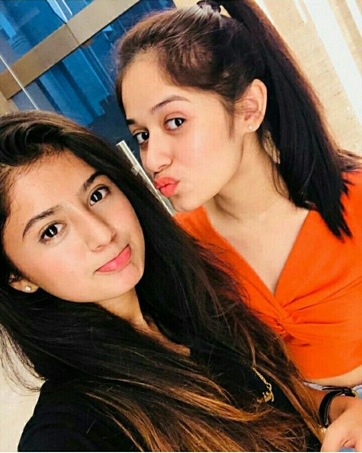 Avneet Kaur, Jannat Zubair, Ashnoor Kaur, Arishfa Khan: Tiktok Stars and Their BFF Moments - 1