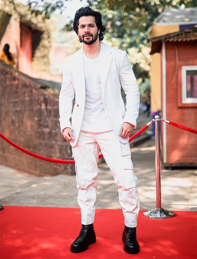 Ayushmann Khurrana, Shahid Kapoor, Varun Dhawan: These Celebs Are Wearing White Jeans In Style - 4