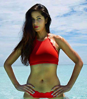 Beach, please! Katrina Kaif, Disha Patani, Kiara Advani look ravishing in this bikini look - 2