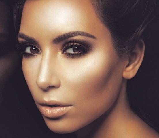 Check Out:  7 Stunning Kim Kardashian’s Eye Makeup Looks! - 5