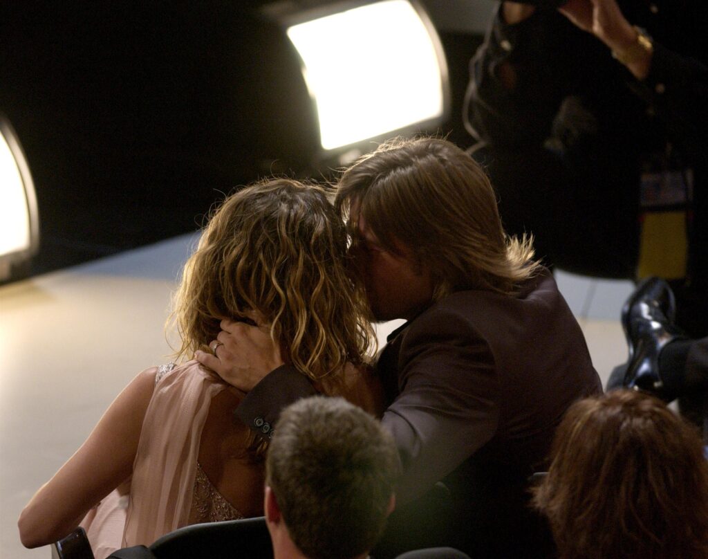 Check Out: Brad Pitt And Jennifer Aniston Sweet Moments Together - 3