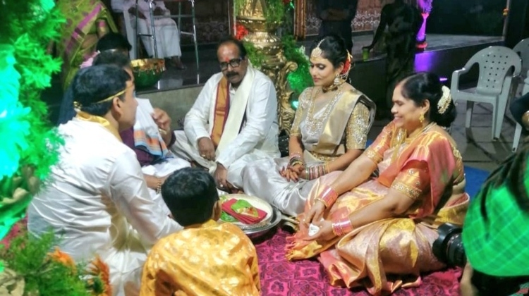 IN PHOTOS: Telugu Producer Dil Raju’s marriage photos are finally out. Check here - 1