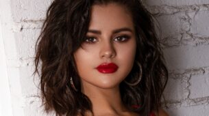 Check Out! Selena Gomez’s Best Fashion Runway Look